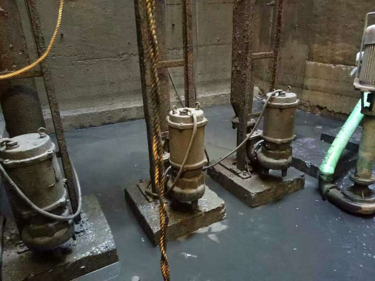 屯留污水池清理