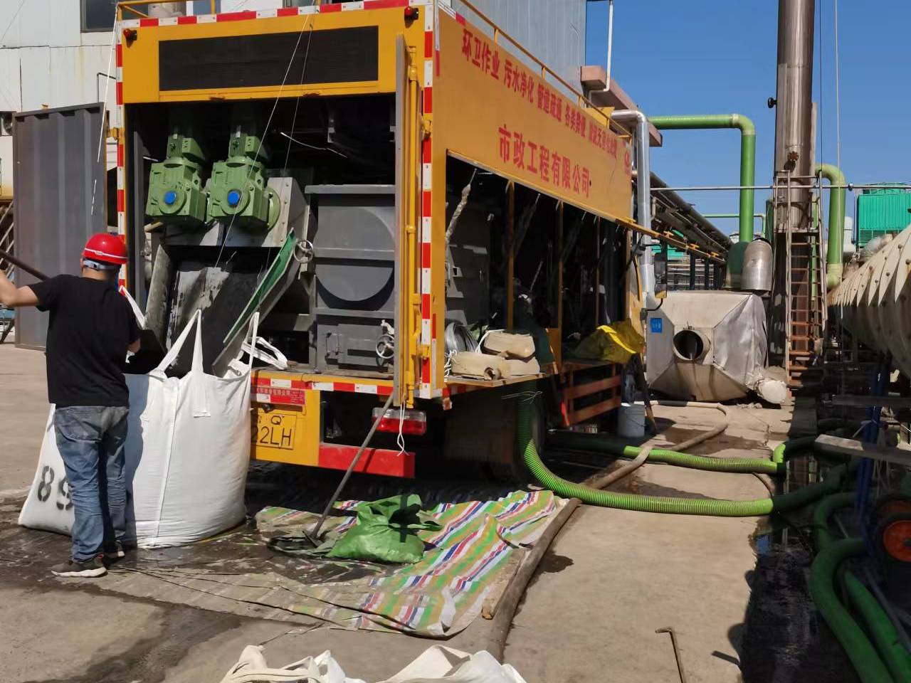 屯留淤泥压干处理